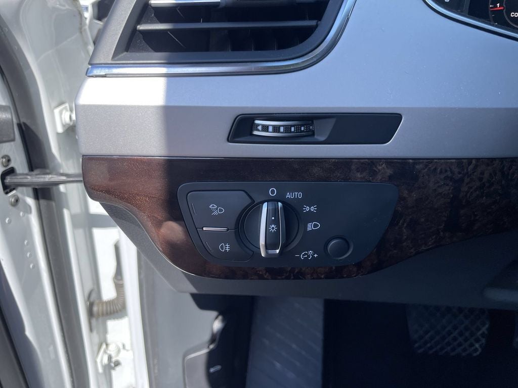 2019 Audi Q7 45 SE Premium Plus quattro