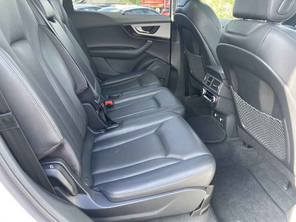 2019 Audi Q7 45 SE Premium Plus quattro