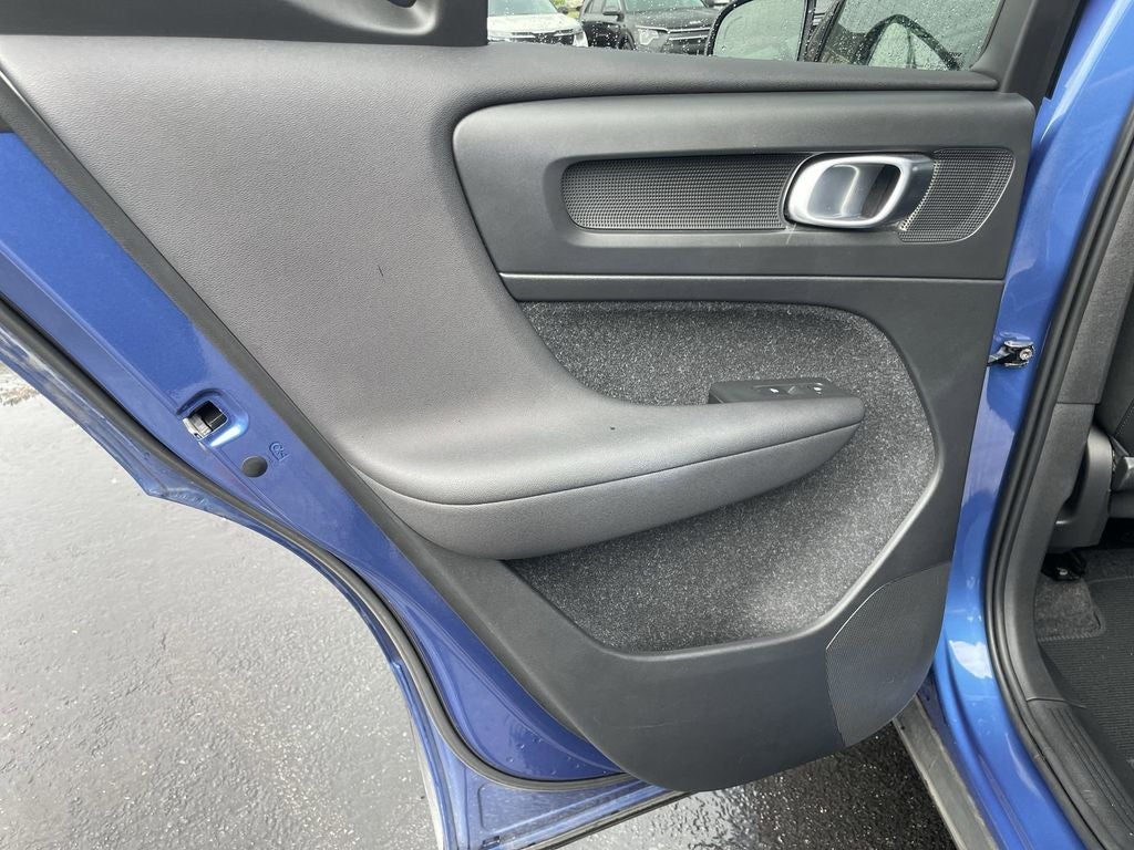 2020 Volvo XC40 R-Design