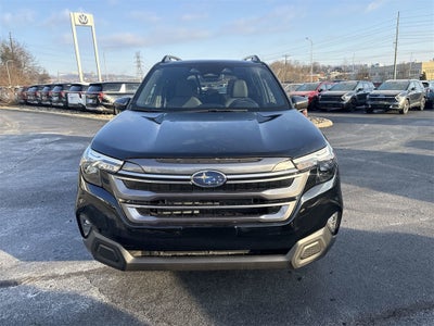 2025 Subaru FORESTER Premium Hybrid