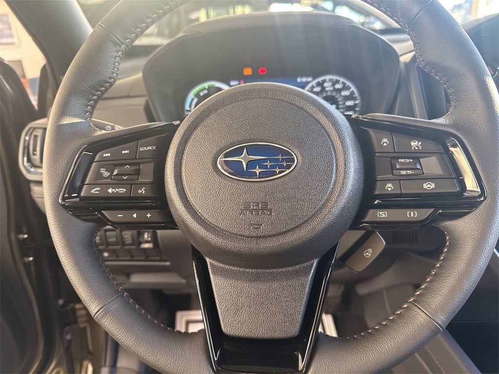 2025 Subaru FORESTER Touring Hybrid