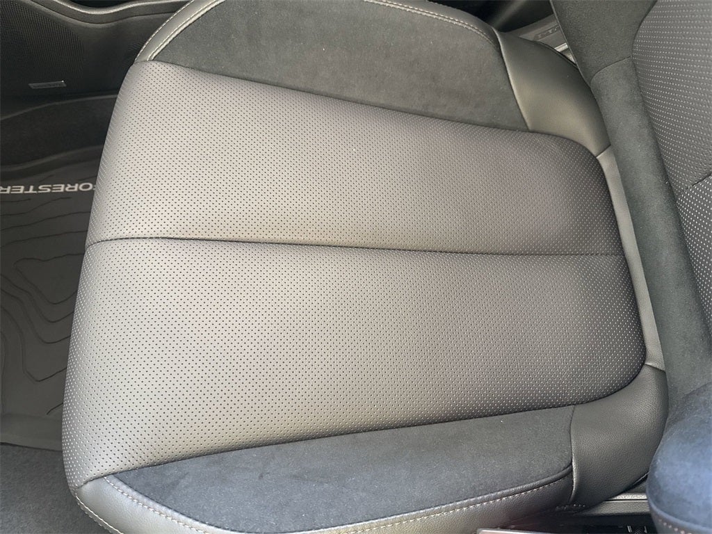 2025 Subaru FORESTER Touring Hybrid