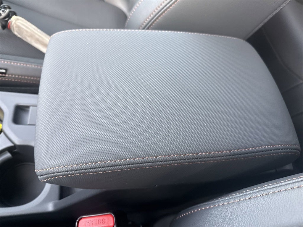 2025 Subaru FORESTER Touring Hybrid