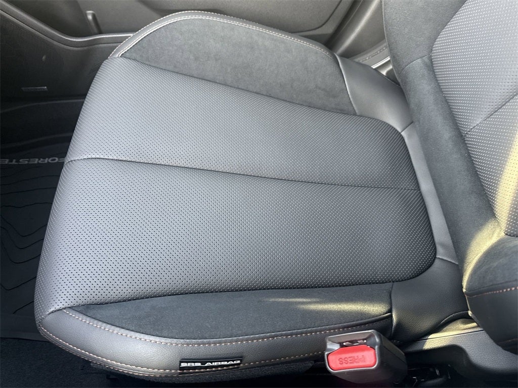 2025 Subaru FORESTER Touring Hybrid