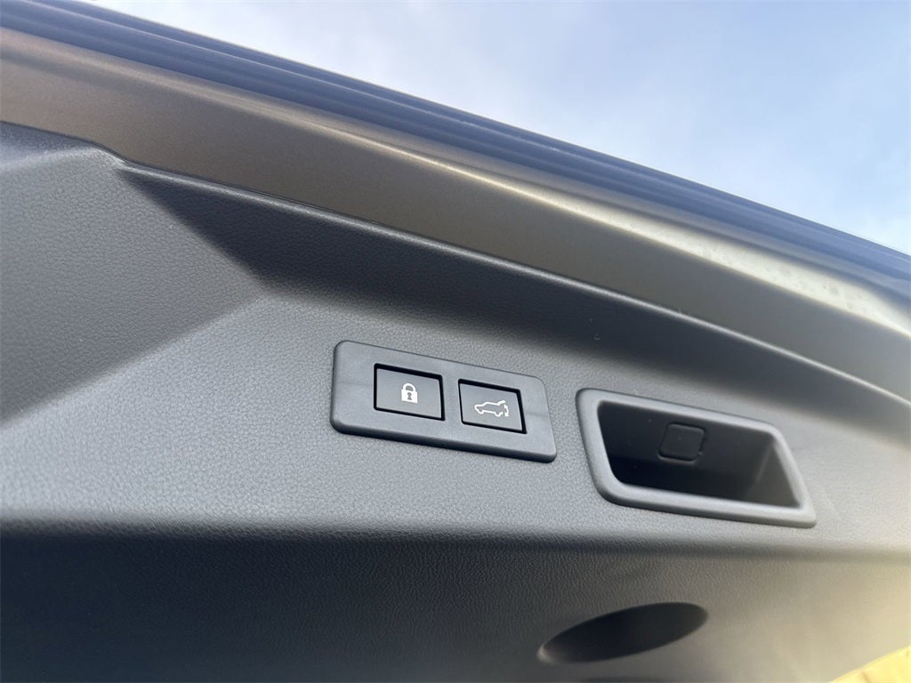 2025 Subaru FORESTER Touring Hybrid