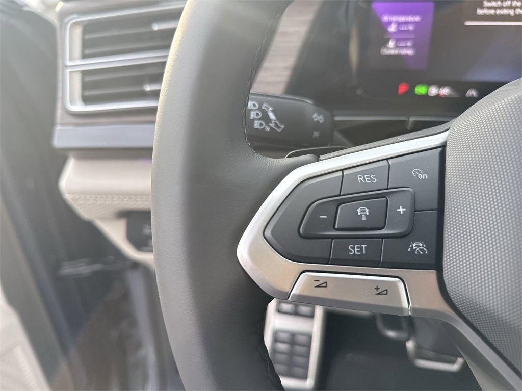 2025 Volkswagen Atlas 2.0T SEL Premium R-Line