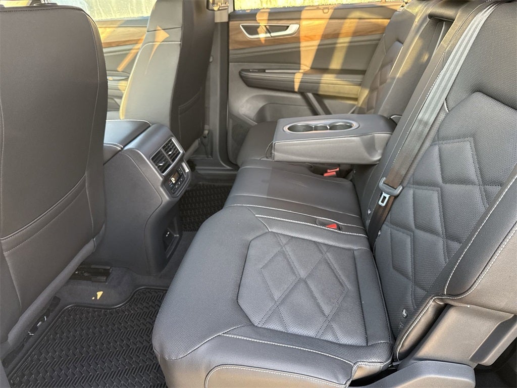 2026 Volkswagen Atlas 2.0T SE w/ Technology