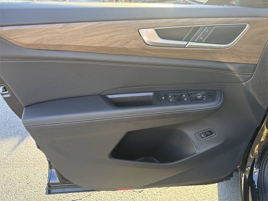 2026 Volkswagen Atlas 2.0T SE w/ Technology