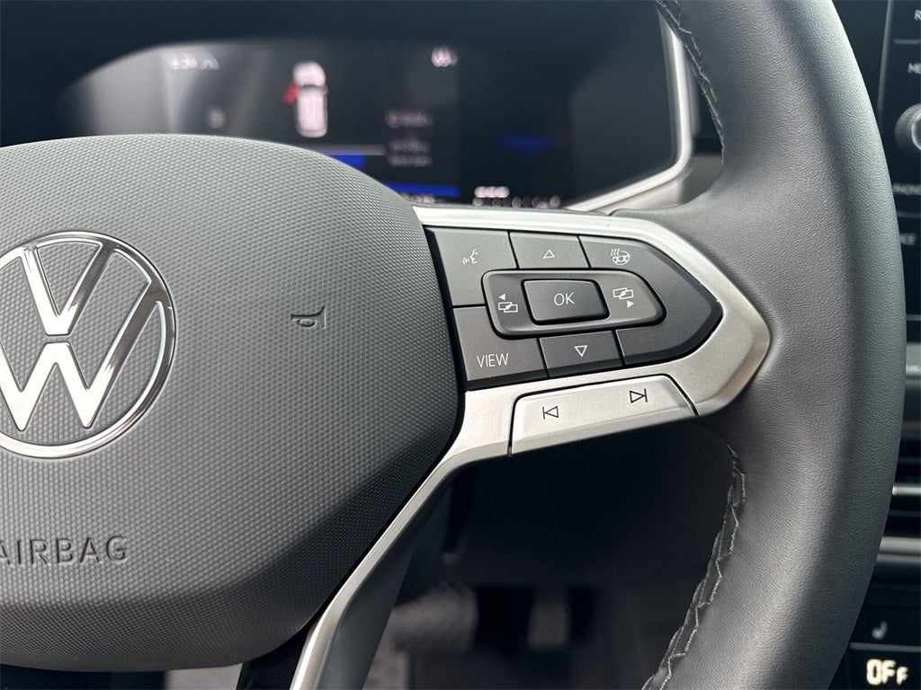 2025 Volkswagen Taos 1.5T SE Black