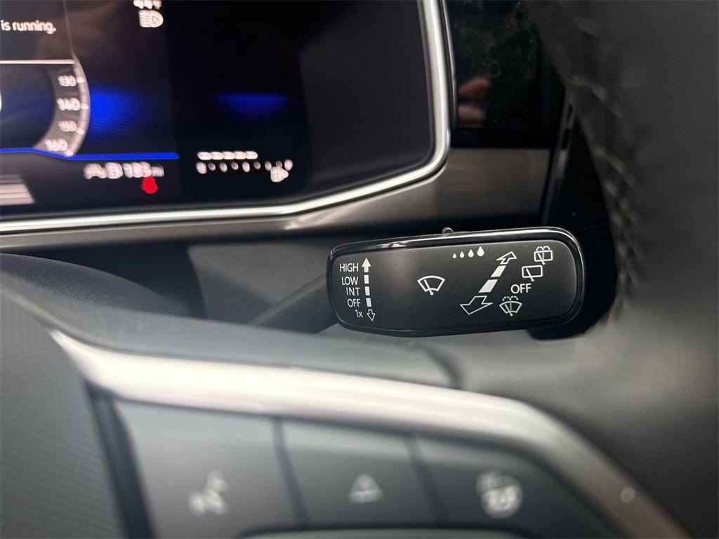 2026 Volkswagen Taos 1.5T SE Black