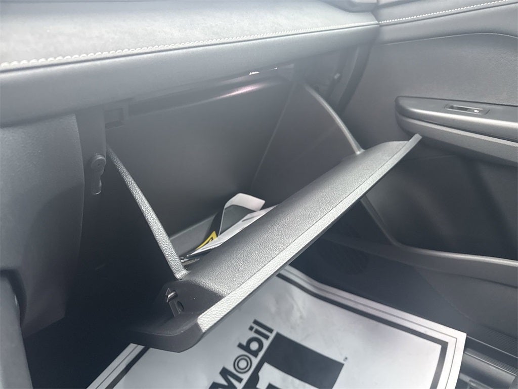 2026 Volkswagen Taos 1.5T SE Black