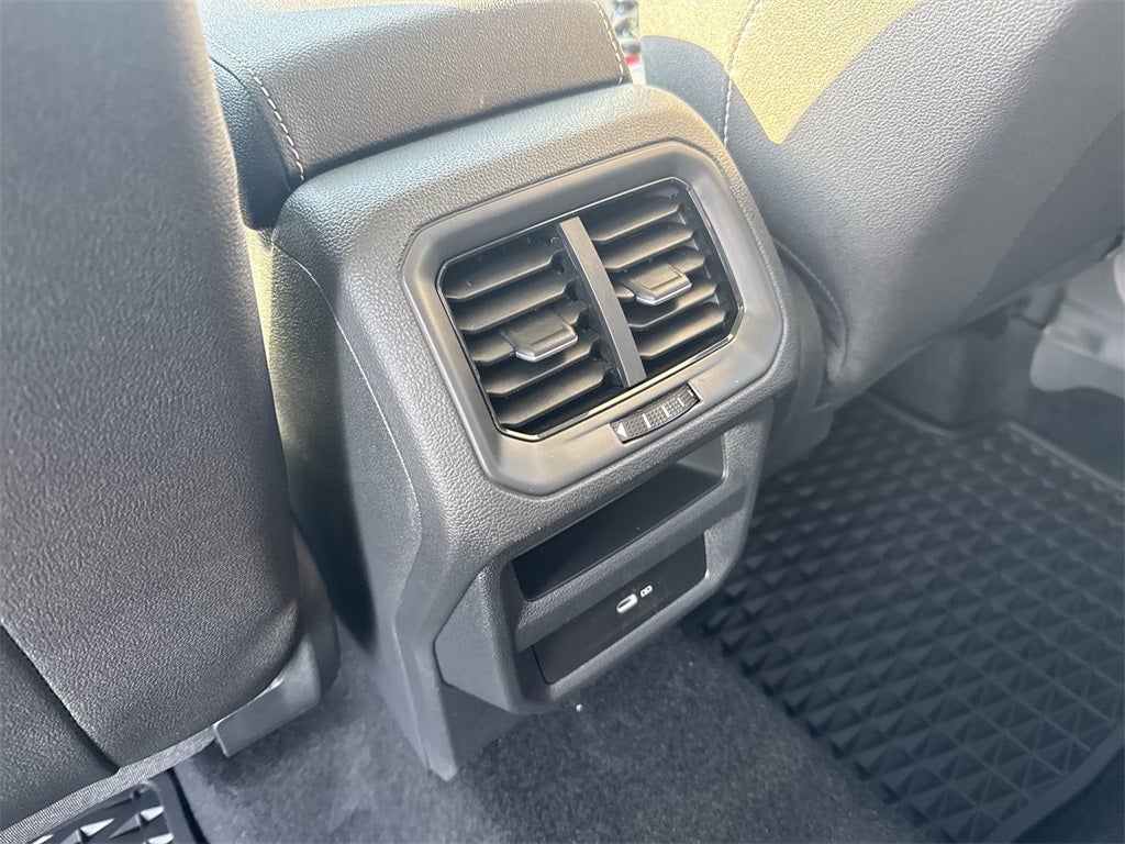 2025 Volkswagen Taos 1.5T SEL