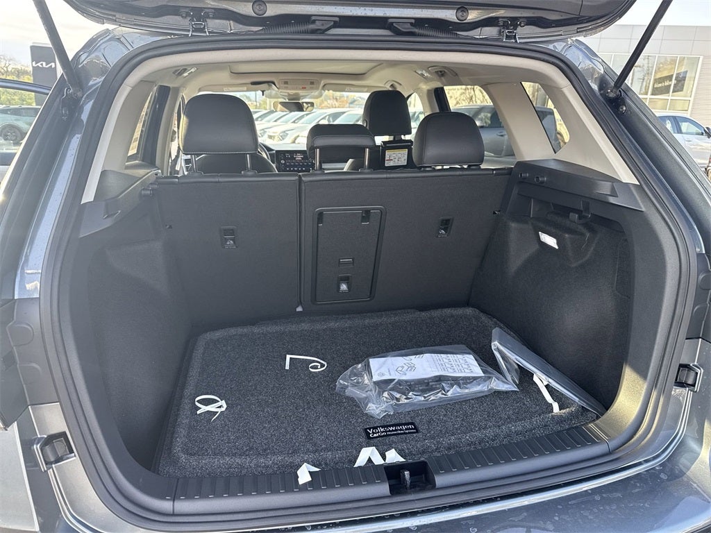 2025 Volkswagen Taos 1.5T SEL