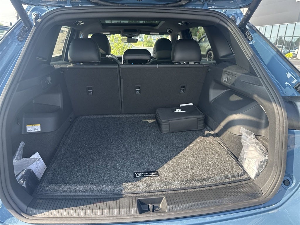 2025 Volkswagen Tiguan 2.0T SE R-Line Black