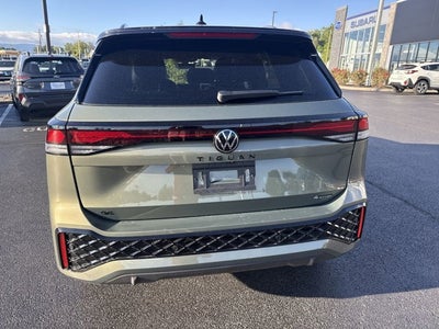 2026 Volkswagen Tiguan 2.0T SE R-Line Black
