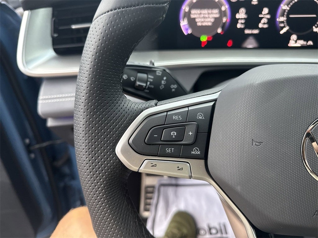 2025 Volkswagen Tiguan 2.0T SE R-Line Black