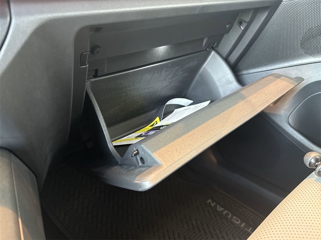 2025 Volkswagen Tiguan 2.0T SE R-Line Black