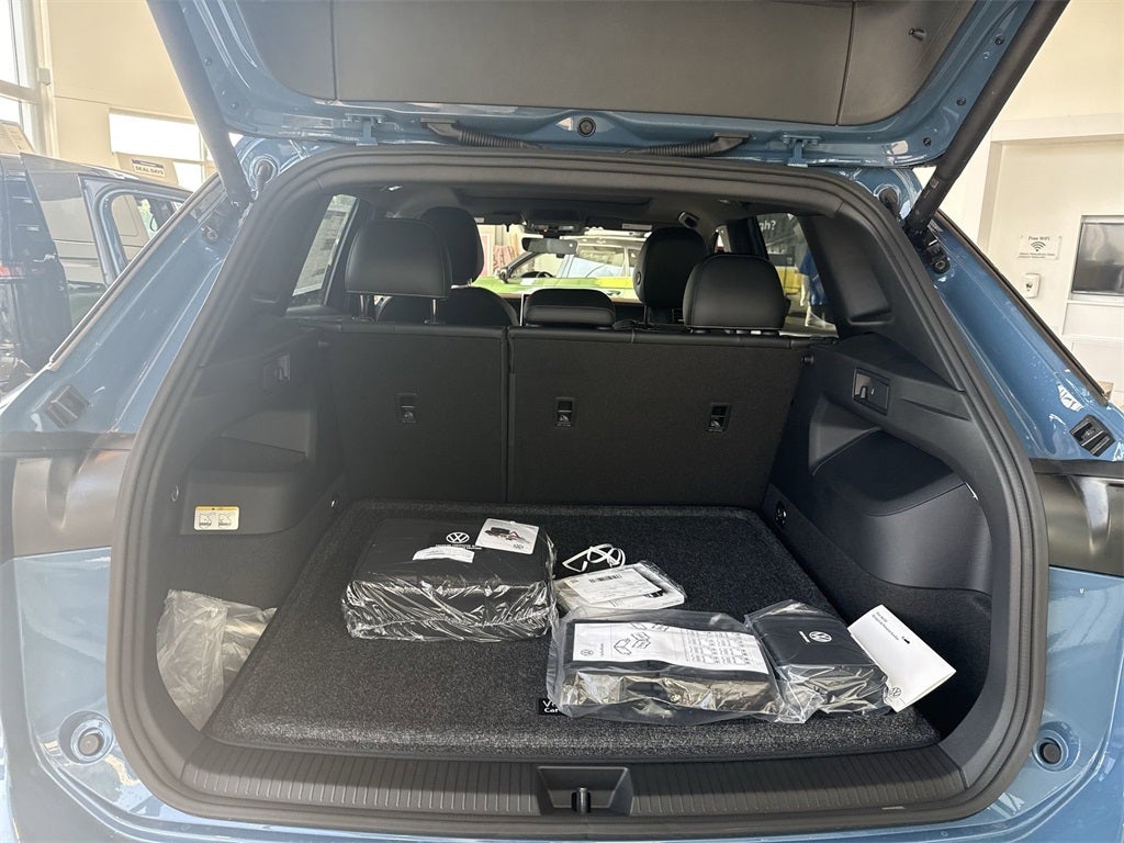 2025 Volkswagen Tiguan 2.0T SE R-Line Black