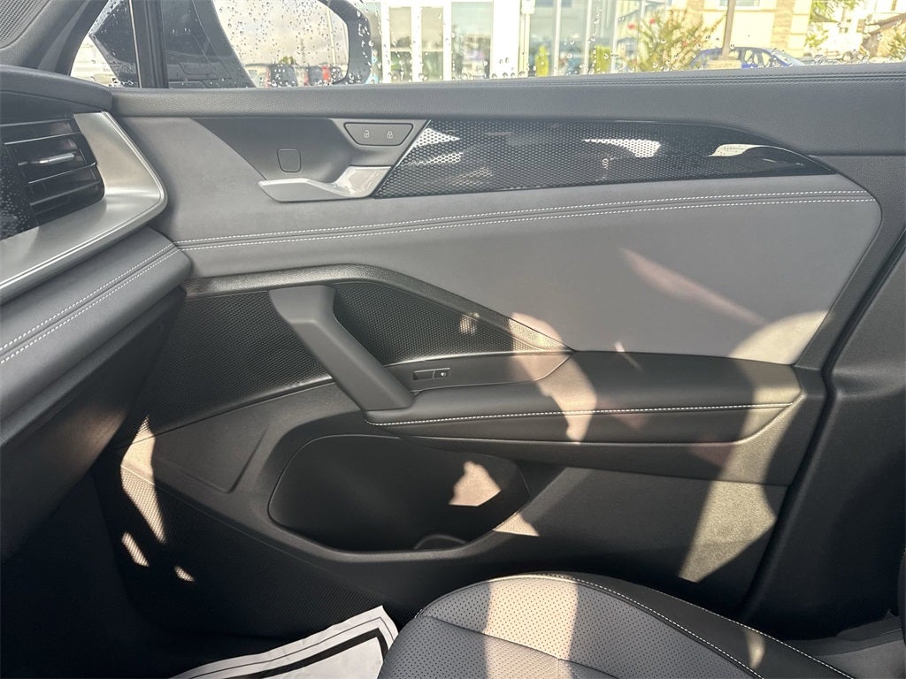 2025 Volkswagen Tiguan 2.0T SE R-Line Black