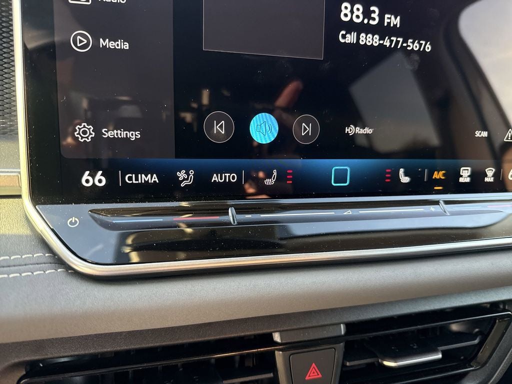 2026 Volkswagen Tiguan 2.0T SE