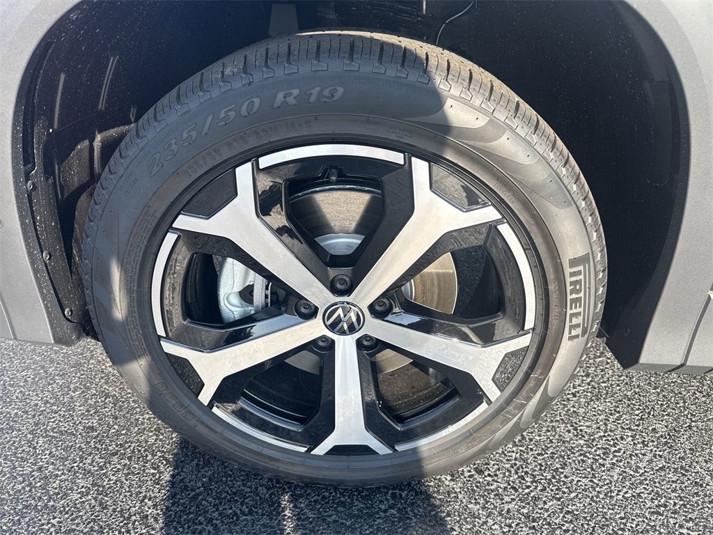 2025 Volkswagen Tiguan 2.0T SE