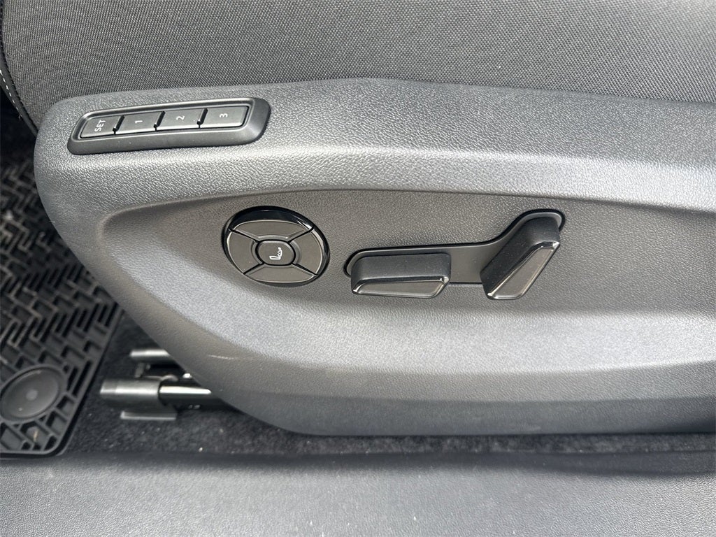 2026 Volkswagen Tiguan 2.0T SEL