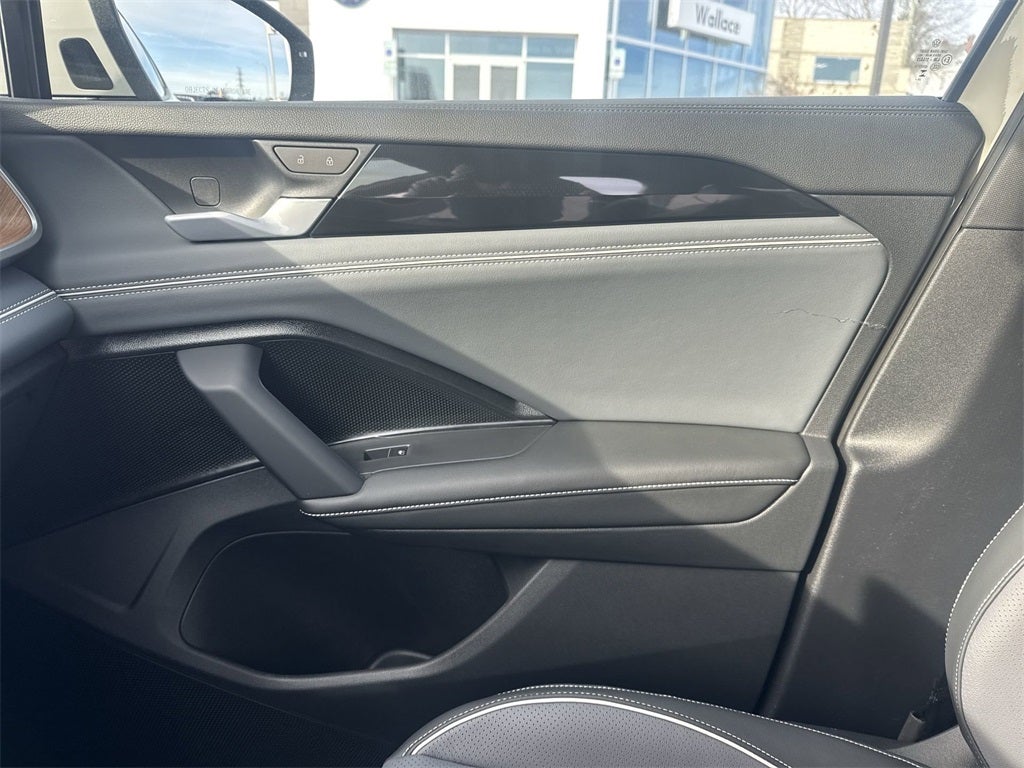 2026 Volkswagen Tiguan 2.0T SEL