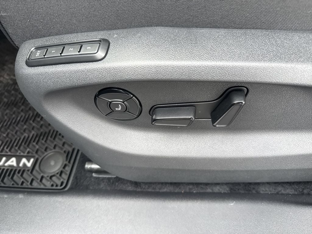 2026 Volkswagen Tiguan 2.0T SEL