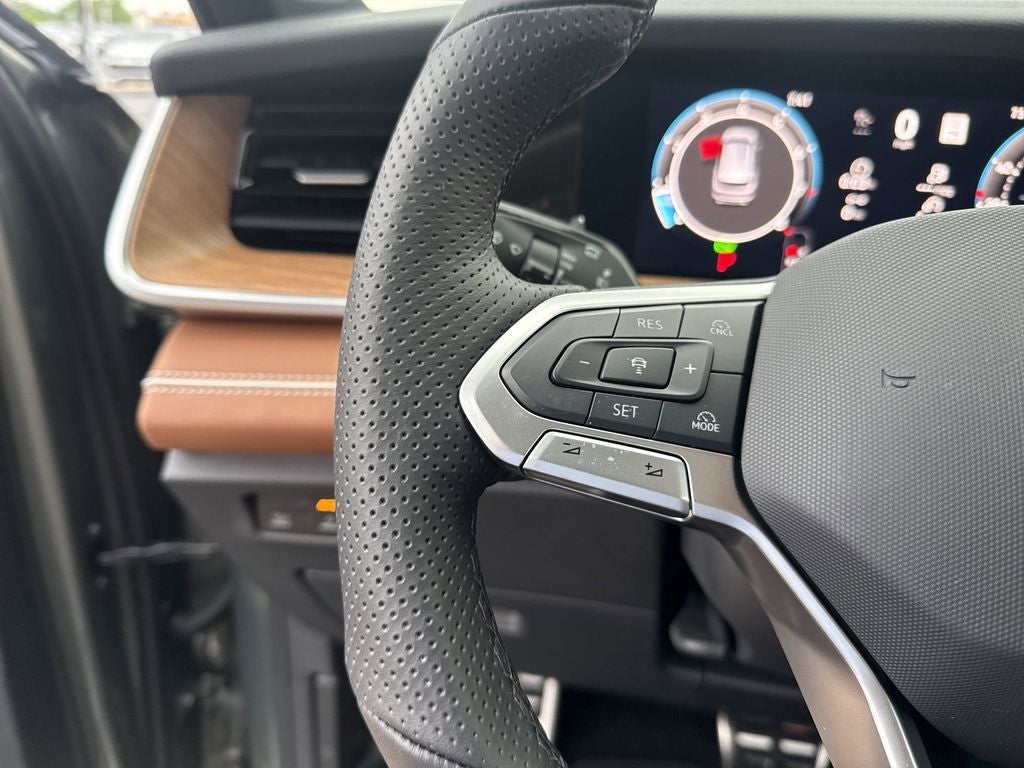 2026 Volkswagen Tiguan 2.0T SEL