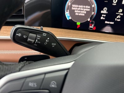 2026 Volkswagen Tiguan 2.0T SEL