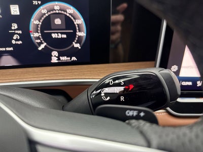 2026 Volkswagen Tiguan 2.0T SEL