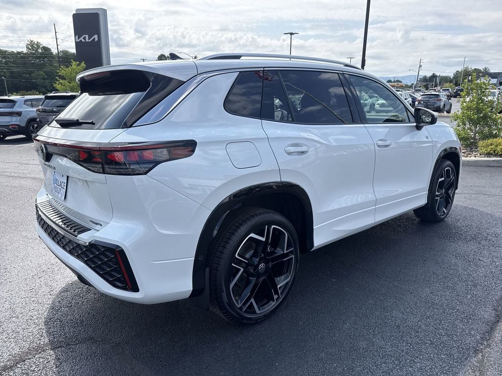 2026 Volkswagen Tiguan 2.0T SEL R-Line Turbo