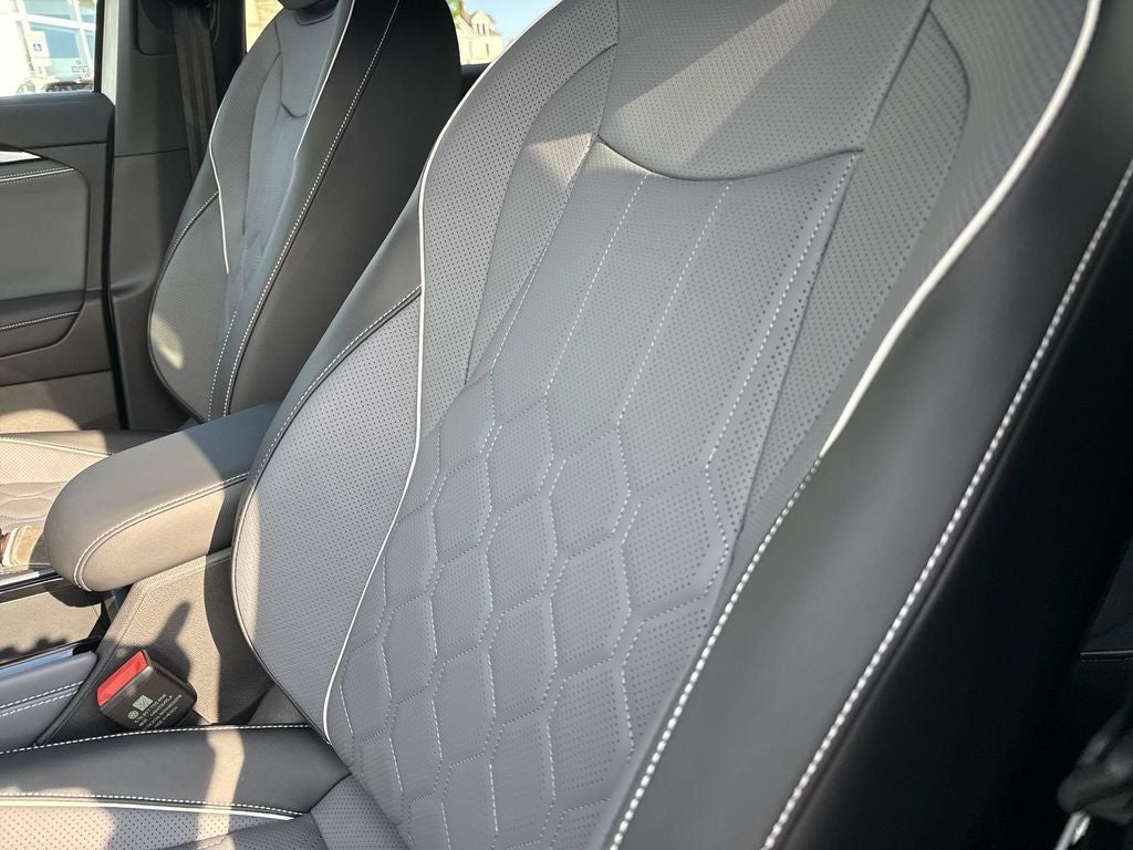 2026 Volkswagen Tiguan 2.0T SEL R-Line Turbo