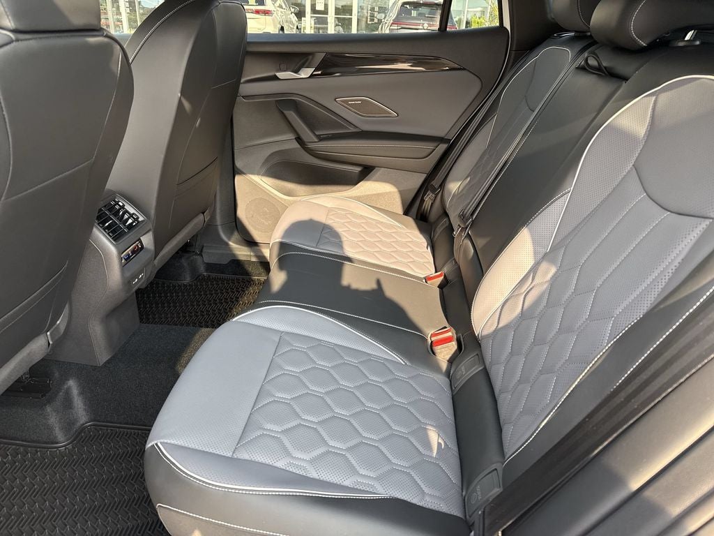 2026 Volkswagen Tiguan 2.0T SEL R-Line Turbo