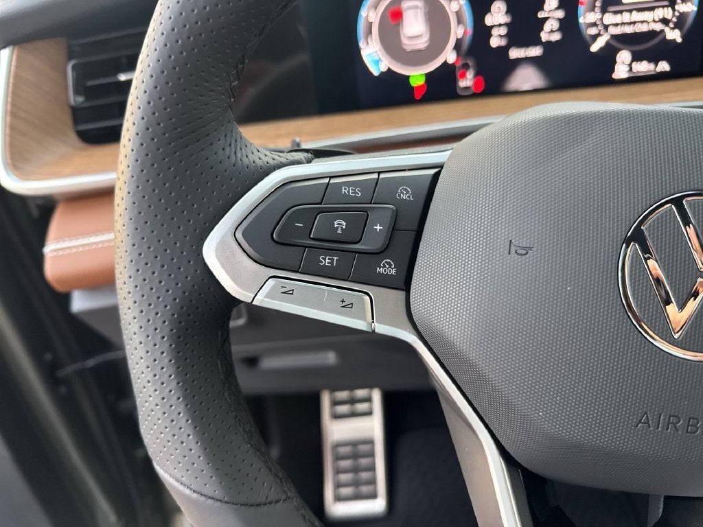 2026 Volkswagen Tiguan 2.0T SEL R-Line Turbo