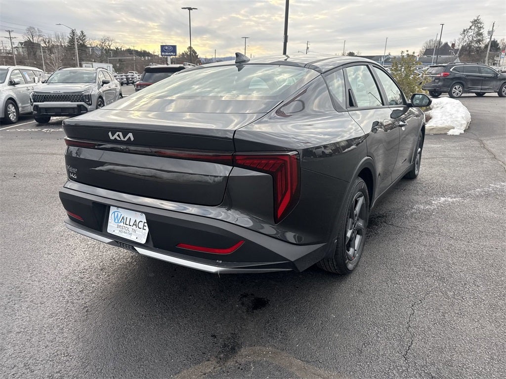 2026 Kia K4 LXS