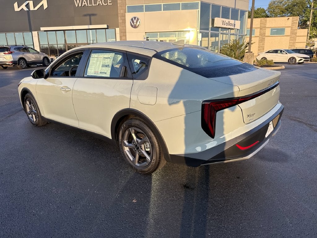 2026 Kia K4 LXS