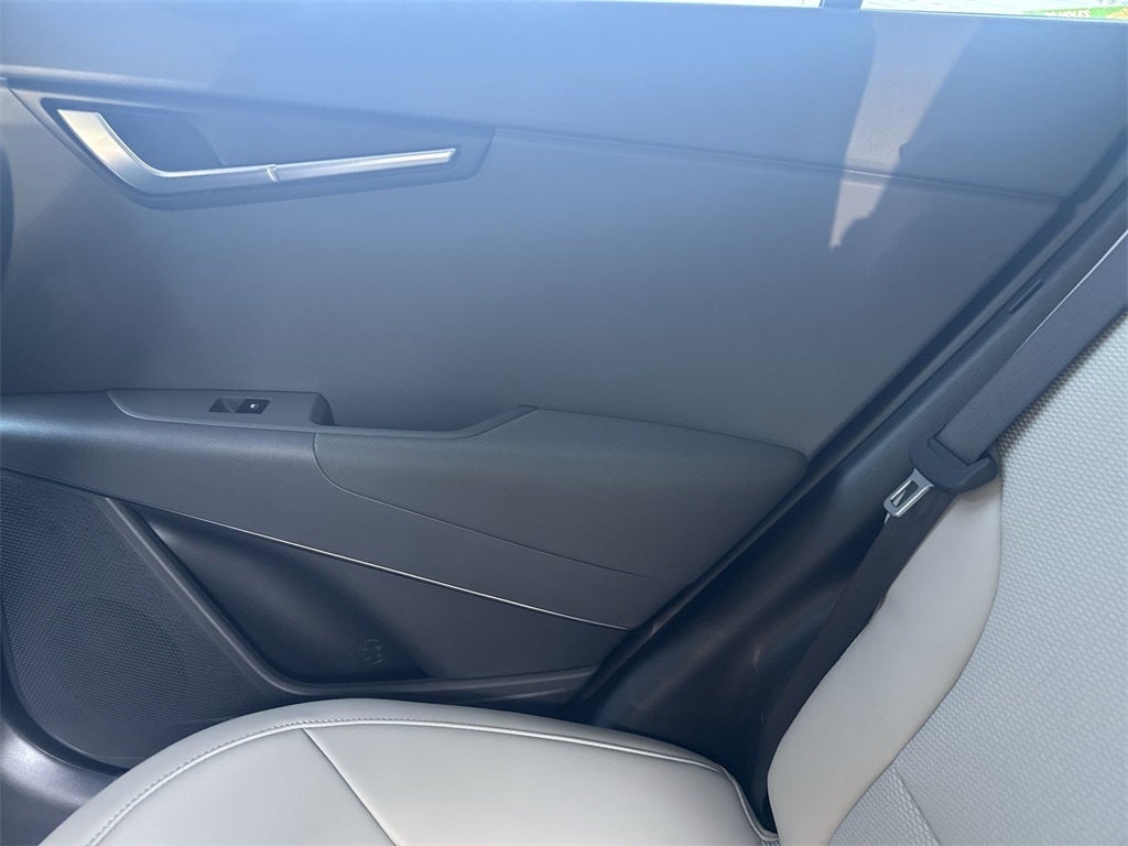 2025 Kia Niro EX Touring