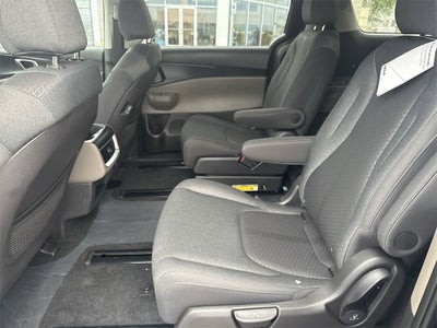 2026 Kia Carnival LX