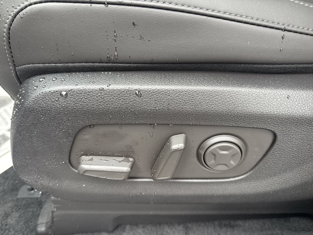 2027 Kia Carnival EX
