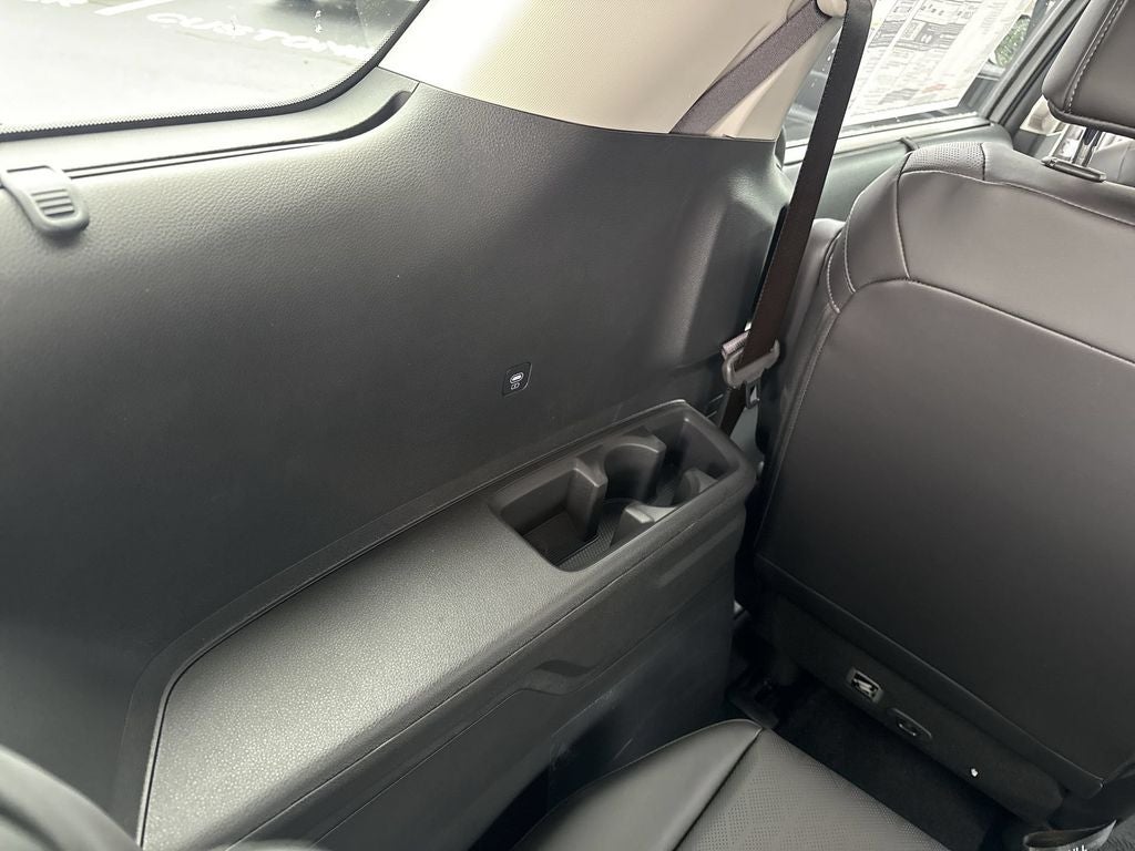 2027 Kia Carnival EX