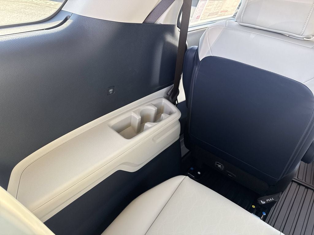 2027 Kia Carnival SX