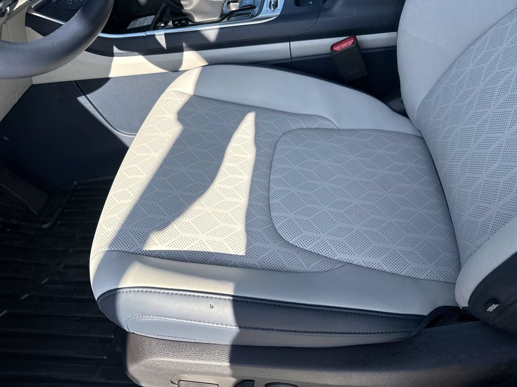 2027 Kia Carnival SX